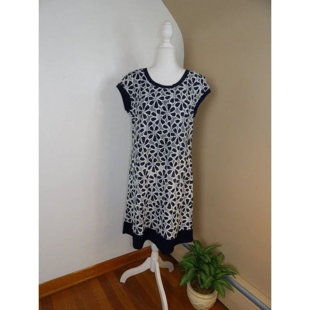 PLUS Size 16 / Rabbit Rabbit Rabbit Dress - Picture 4 of 7